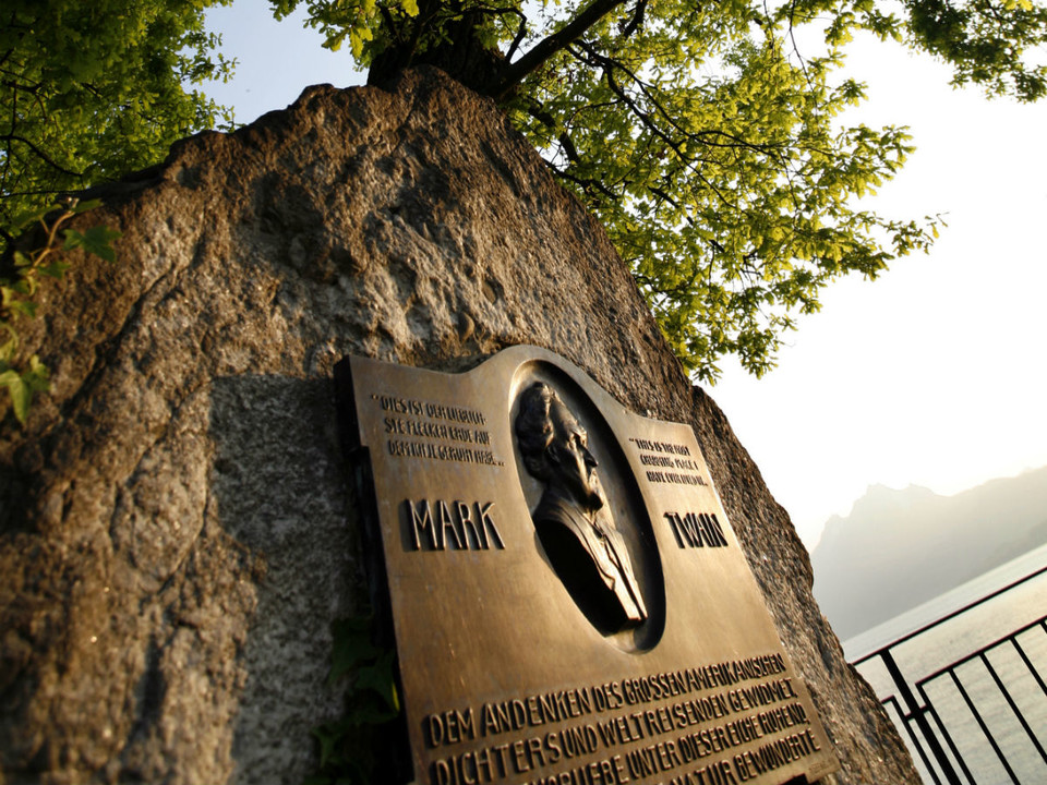 Mark Twain Denkmal Weggis Themenwanderweg