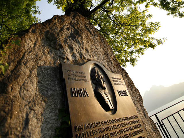 Mark Twain Denkmal Weggis